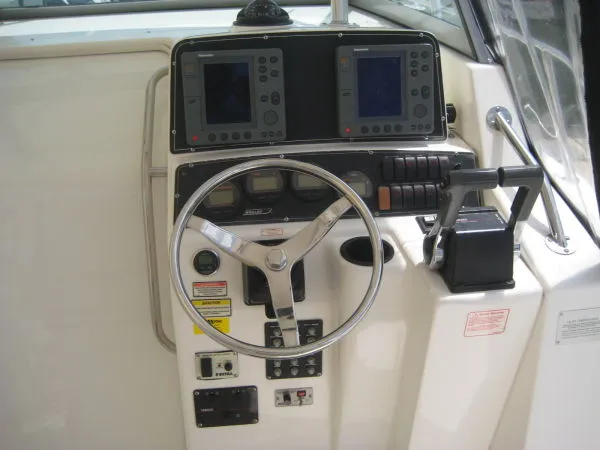 Slide: The Image of Boston Whaler OUTRAGE 2003 - 2
