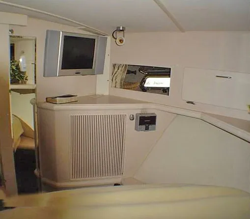 Slide: The Image of Tollycraft Sport Sedan 1989 - 11