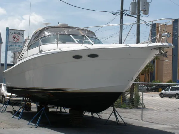 Slide: The Image of Sea Ray 330 Express - CAT DIESELS 1997 - 0