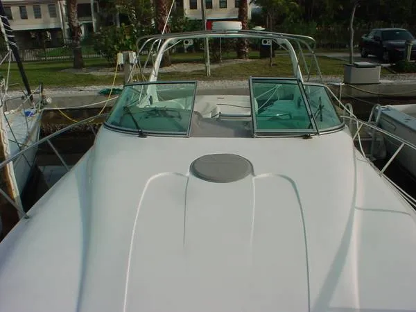 Slide: The Image of Wellcraft 3300 Martinique 2000 - 3
