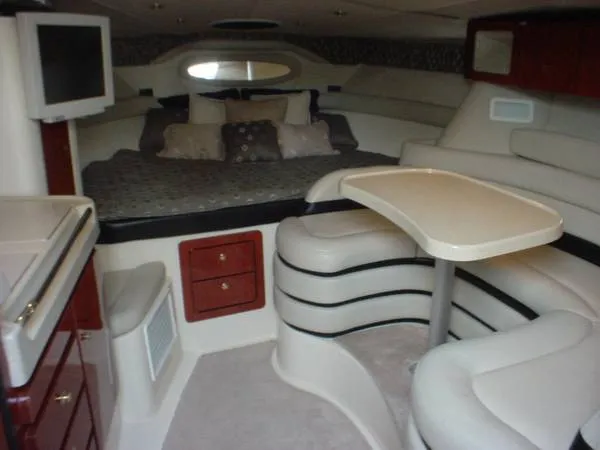 Slide: The Image of Wellcraft 3300 Martinique 2000 - 5