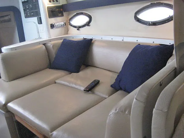 Slide: The Image of Slickcraft 310SC-REPOWERED 2006! 1990 - 7