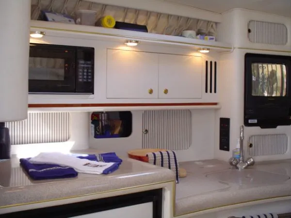 Slide: The Image of Sea Ray 340 SUNDANCER -8.1L FWC MERCS 2001 - 5