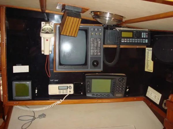 Slide: The Image of Bruce Roberts Center Console Ketch 1993 - 11