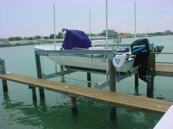 Slide: The Image of Boston Whaler 220 Dauntless-5 YR. WARRANTY! 2003 - 0
