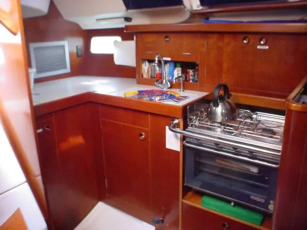 Slide: The Image of Beneteau 351 Oceanis 1996 - 9