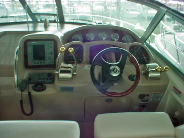 Slide: The Image of Sea Ray 320 Sundancer 2004 - 2