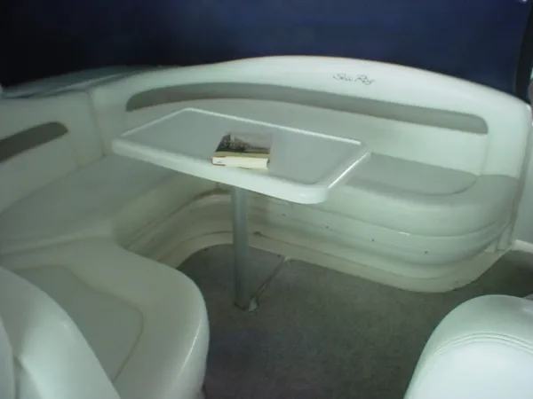 Slide: The Image of Sea Ray 320 Sundancer 2004 - 5