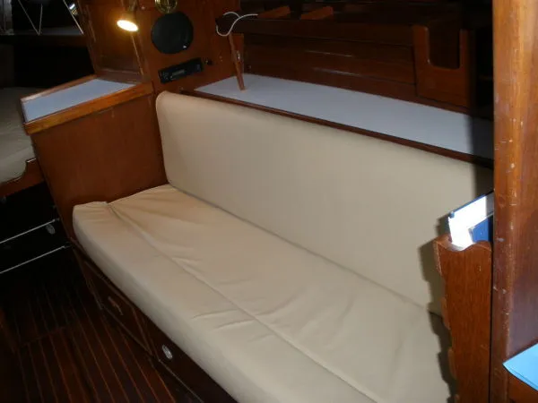 Slide: The Image of Herreshoff 31 CAT KETCH - YANMAR DIESEL 1985 - 10