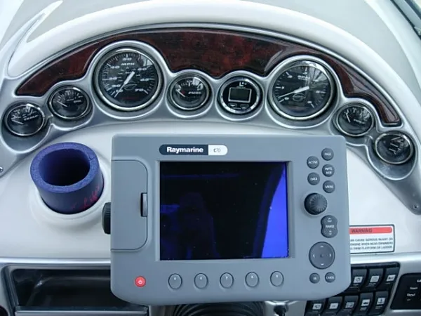 Slide: The Image of Crownline Boats 250 CR 2004 - 4