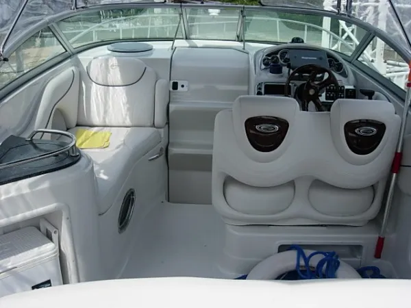 Slide: The Image of Crownline Boats 250 CR 2004 - 5