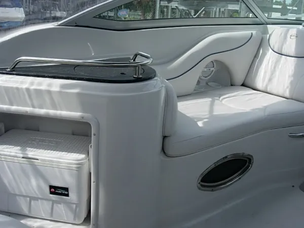 Slide: The Image of Crownline Boats 250 CR 2004 - 6