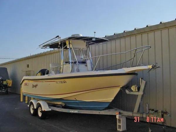 Slide: The Image of Boston Whaler 230 Outrage 2001 - 1