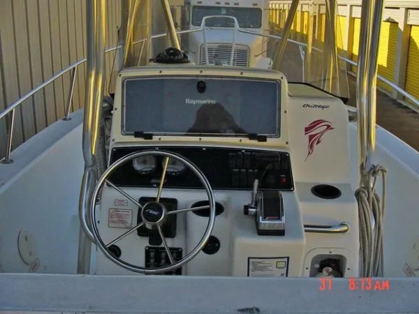 Slide: The Image of Boston Whaler 230 Outrage 2001 - 2