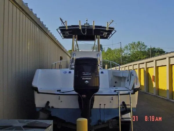 Slide: The Image of Boston Whaler 230 Outrage 2001 - 3