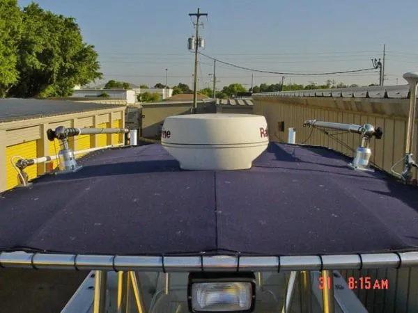 Slide: The Image of Boston Whaler 230 Outrage 2001 - 5