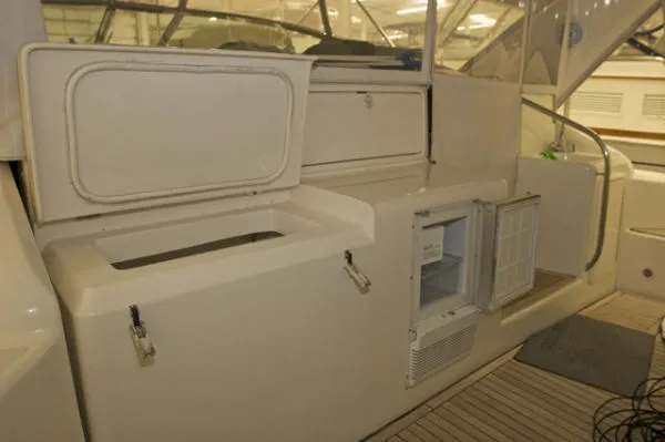 Slide: The Image of Riviera 4000 EXPRESS-FRESH WATER BOAT! 1999 - 10
