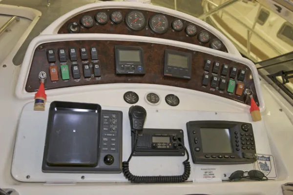 Slide: The Image of Riviera 4000 EXPRESS-FRESH WATER BOAT! 1999 - 4