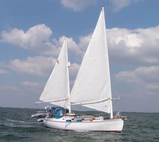 Slide: The Image of Herreshoff 31 Cat Ketch 1986 - 0
