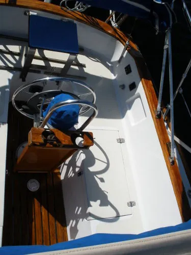 Slide: The Image of Herreshoff 31 Cat Ketch 1986 - 6