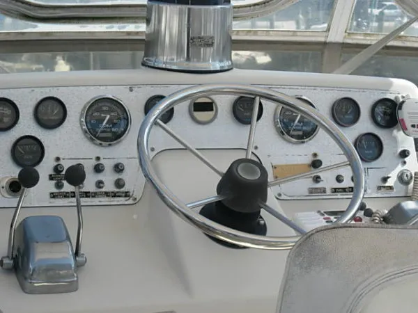 Slide: The Image of Silverton 40 Aft Cabin 1985 - 4
