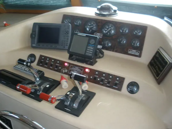 Slide: The Image of Gibson 44 Cabin Yacht - IDEAL LIVE ABOARD 1998 - 2