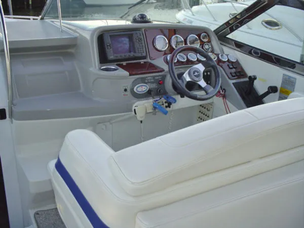 Slide: The Image of Formula 330 SUN SPORT-BANK APPROVED SHORT SALE! 2002 - 7