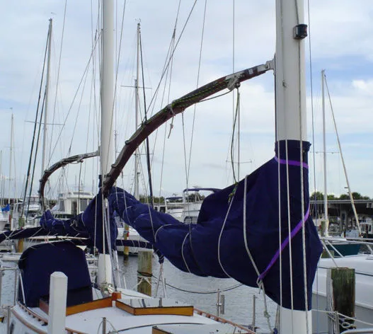 Slide: The Image of Herreshoff / Cat Ketch Cat Ketch 31 1985 - 4