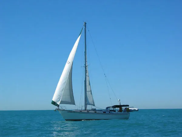 Slide: The Image of Pearson 424 Sloop 1979 - 0