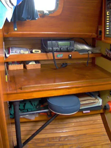 Slide: The Image of Pearson 424 Sloop 1979 - 10