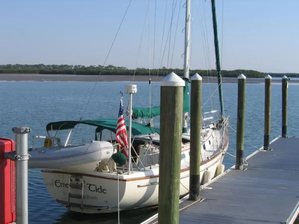 Slide: The Image of Pearson 424 Sloop 1979 - 3