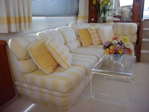 Slide: The Image of Californian Motoryacht 1990 - 2
