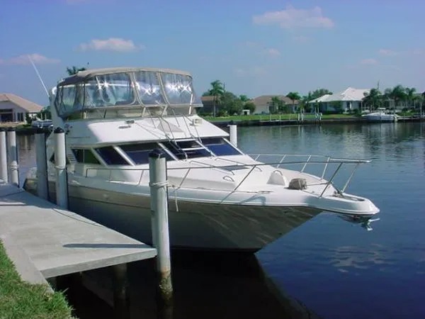 Slide: The Image of Sea Ray 440 Express Bridge 1995 - 1