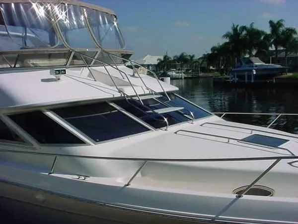 Slide: The Image of Sea Ray 440 Express Bridge 1995 - 10