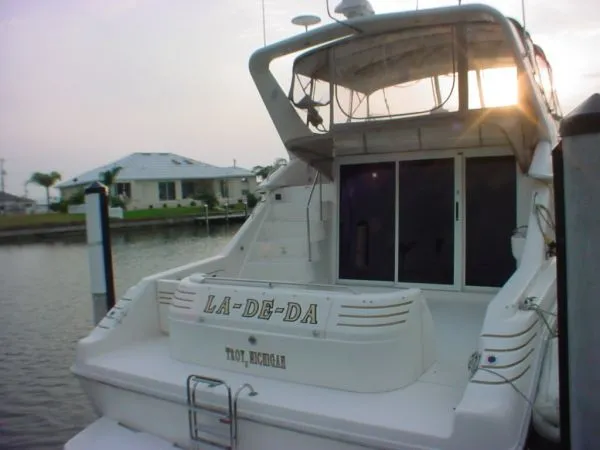 Slide: The Image of Sea Ray 440 Express Bridge 1995 - 3
