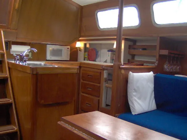 Slide: The Image of Gulfstar Sloop 1977 - 4