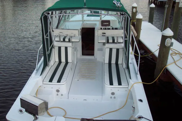 Slide: The Image of Mainship 30 PILOT 2000 - 4