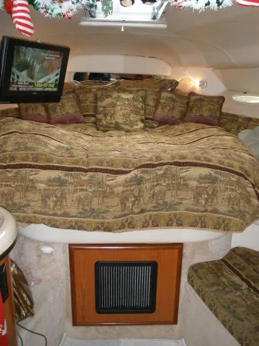 Slide: The Image of Sea Ray 340 Sundancer - FLAWLESS / LOW HOURS 1999 - 3