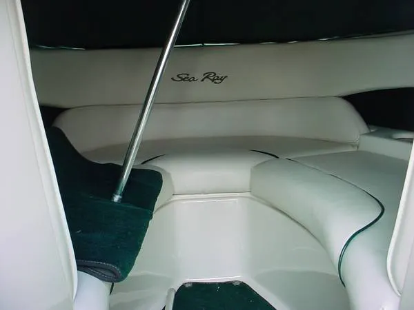 Slide: The Image of Sea Ray 230 SIGNATURE 1999 - 6