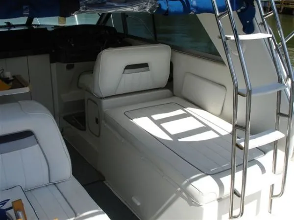 Slide: The Image of Sea Ray 310 Amberjack Sport Bridge 1992 - 11