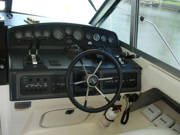 Slide: The Image of Sea Ray 310 Amberjack Sport Bridge 1992 - 9