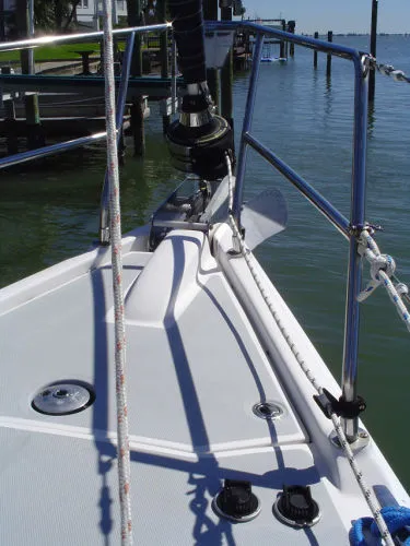 Slide: The Image of Hunter 44 Aft Cockpit 2004 - 4