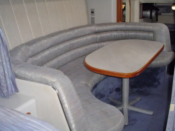 Slide: The Image of Sea Ray Sundancer 1991 - 10