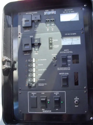 Slide: The Image of Sea Ray Sundancer 1991 - 11