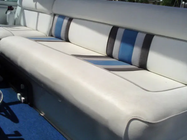 Slide: The Image of Sea Ray Sundancer 1991 - 3