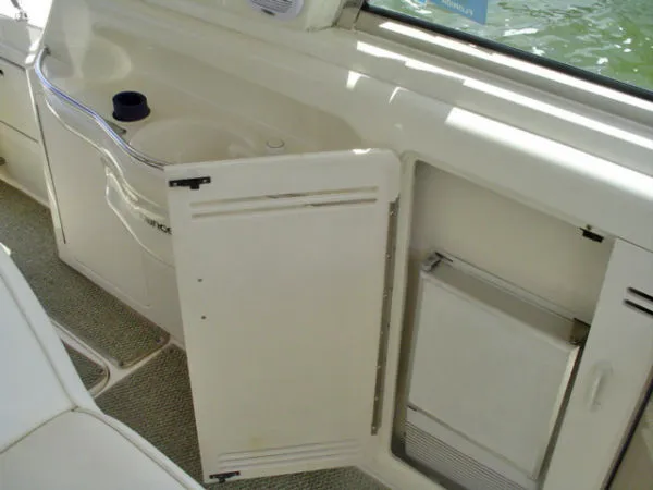 Slide: The Image of Sea Ray 400 Sundancer-BRING OFFERS! 1999 - 6
