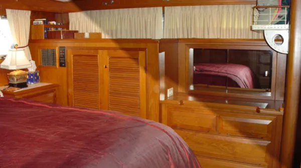 Slide: The Image of DeFever Cockpit Motor Yacht-STABILIZED/BOW THRUSTER/EXCEPTIONAL! 2000 - 10