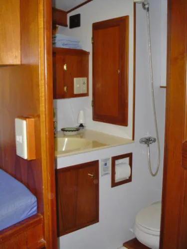 Slide: The Image of DeFever Cockpit Motor Yacht-STABILIZED/BOW THRUSTER/EXCEPTIONAL! 2000 - 8