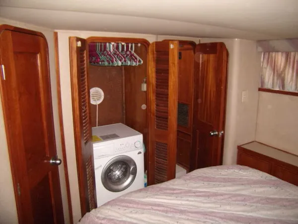 Slide: The Image of Chris-Craft 427 Catalina 1988 - 10