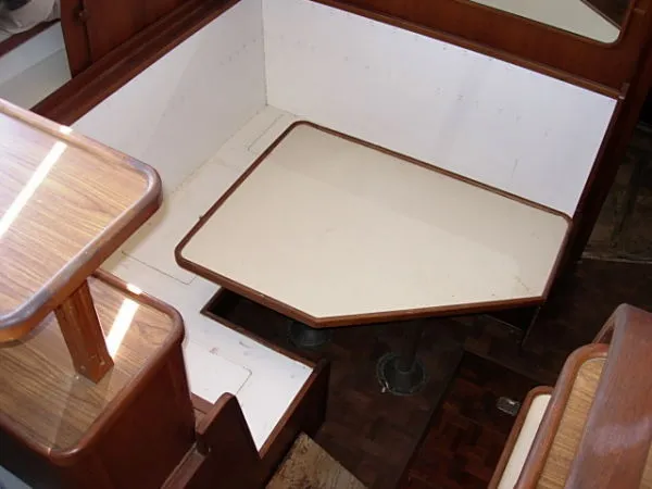 Slide: The Image of Chris-Craft 427 Catalina 1988 - 5